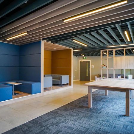 1 Bedroom Apartments, Studios And Ensuite Bedrooms With Shared Kitchen At Centro House In 斯特灵 外观 照片