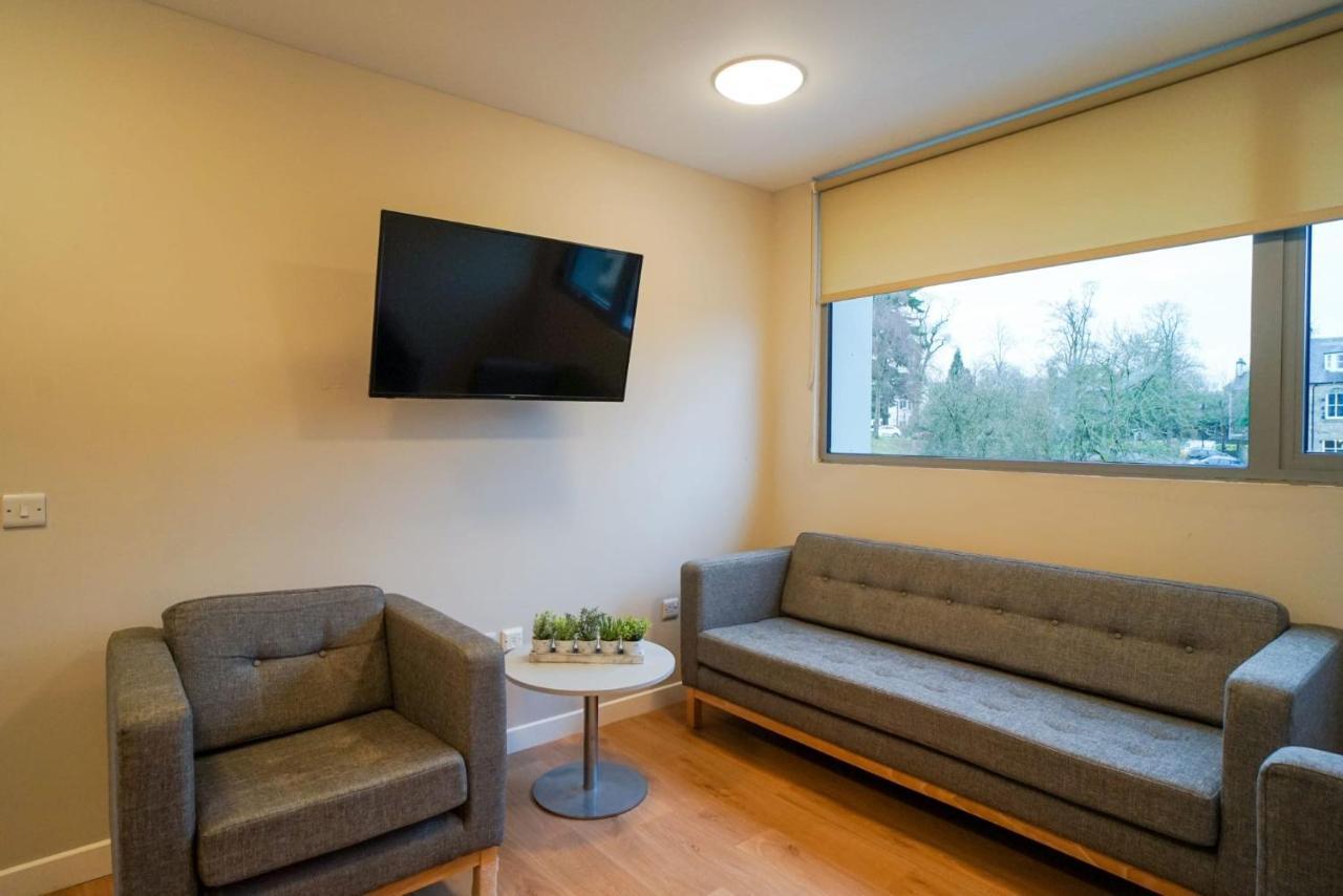 1 Bedroom Apartments, Studios And Ensuite Bedrooms With Shared Kitchen At Centro House In 斯特灵 外观 照片
