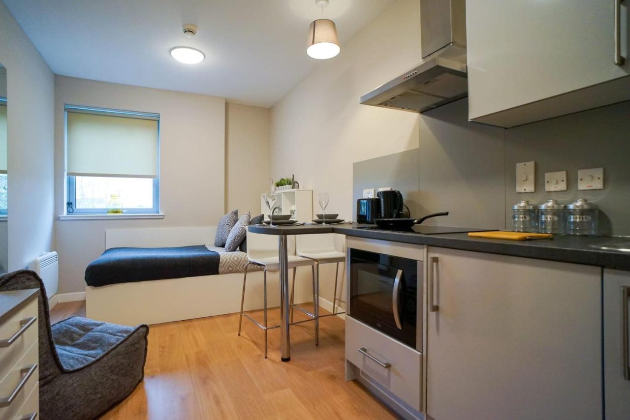 1 Bedroom Apartments, Studios And Ensuite Bedrooms With Shared Kitchen At Centro House In 斯特灵 外观 照片