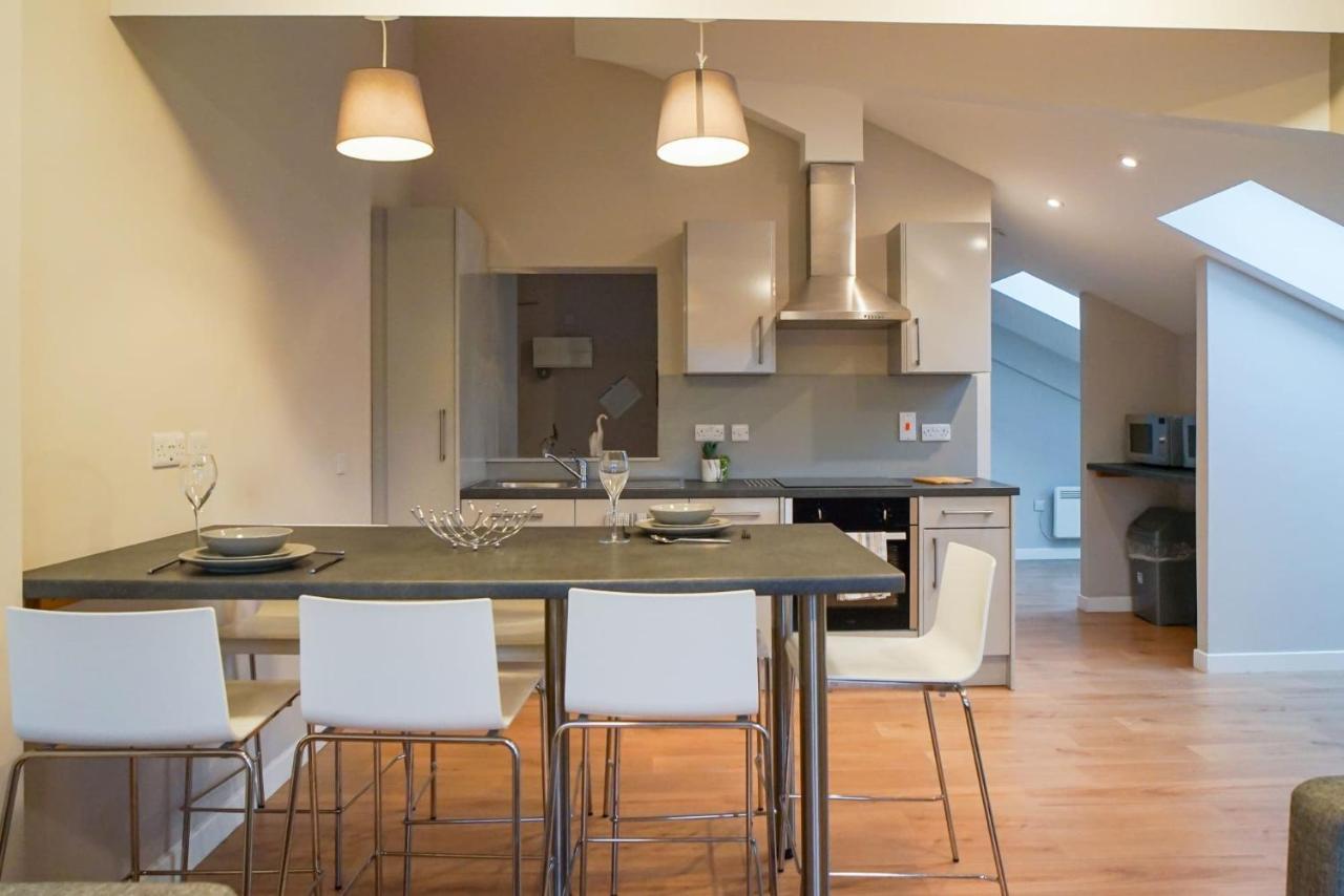 1 Bedroom Apartments, Studios And Ensuite Bedrooms With Shared Kitchen At Centro House In 斯特灵 外观 照片